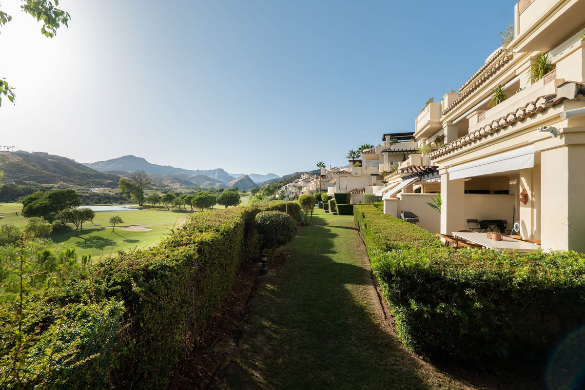 4 Bed Apartment for sale in Benahavís Costa Del Sol, Málaga, Spain
