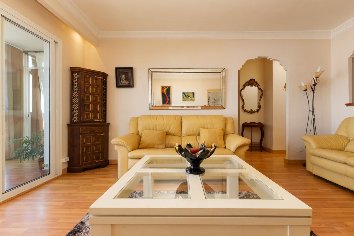 Se vende Apartamento en Planta Última de 2 dormitorios en Costa Del Sol, Málaga, España