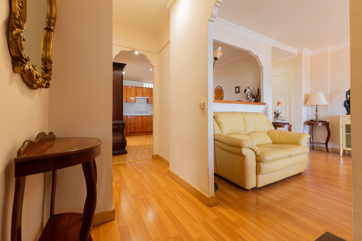 Se vende Apartamento en Planta Última de 2 dormitorios en Costa Del Sol, Málaga, España