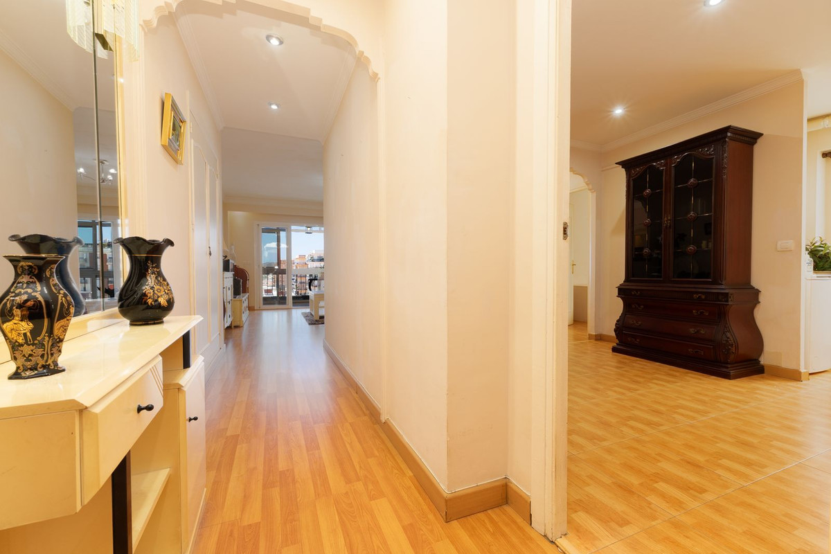 Se vende Apartamento en Planta Última de 2 dormitorios en Costa Del Sol, Málaga, España