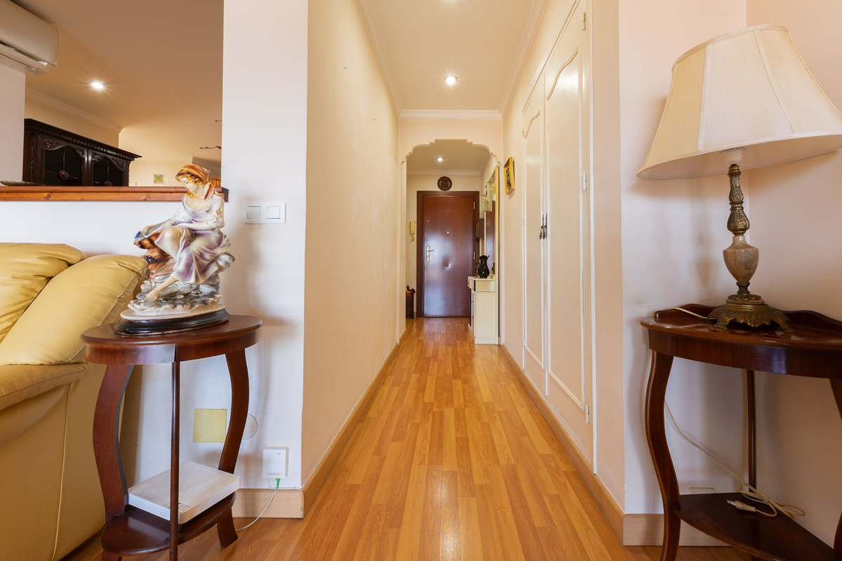 Se vende Apartamento en Planta Última de 2 dormitorios en Costa Del Sol, Málaga, España