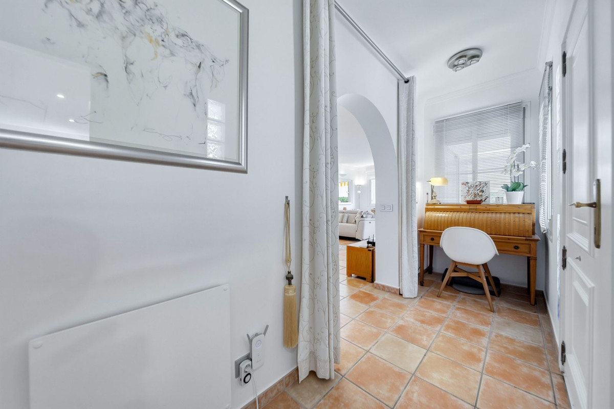 Se vende Villa - Chalet de 5 dormitorios en Costa Del Sol, Málaga, España