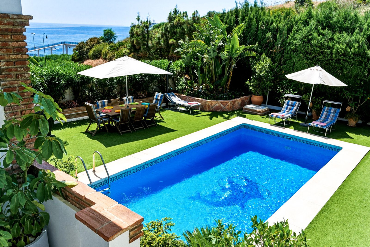 Se vende Villa - Chalet de 5 dormitorios en Costa Del Sol, Málaga, España