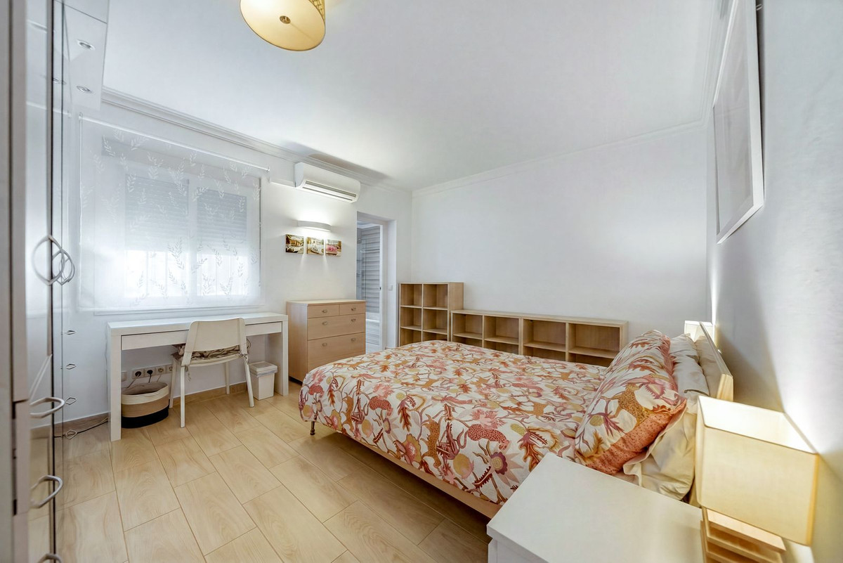 Se vende Villa - Chalet de 5 dormitorios en Costa Del Sol, Málaga, España