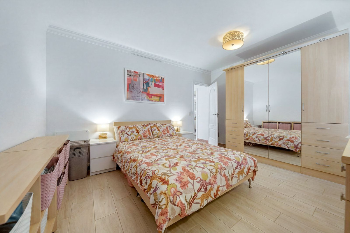 Se vende Villa - Chalet de 5 dormitorios en Costa Del Sol, Málaga, España