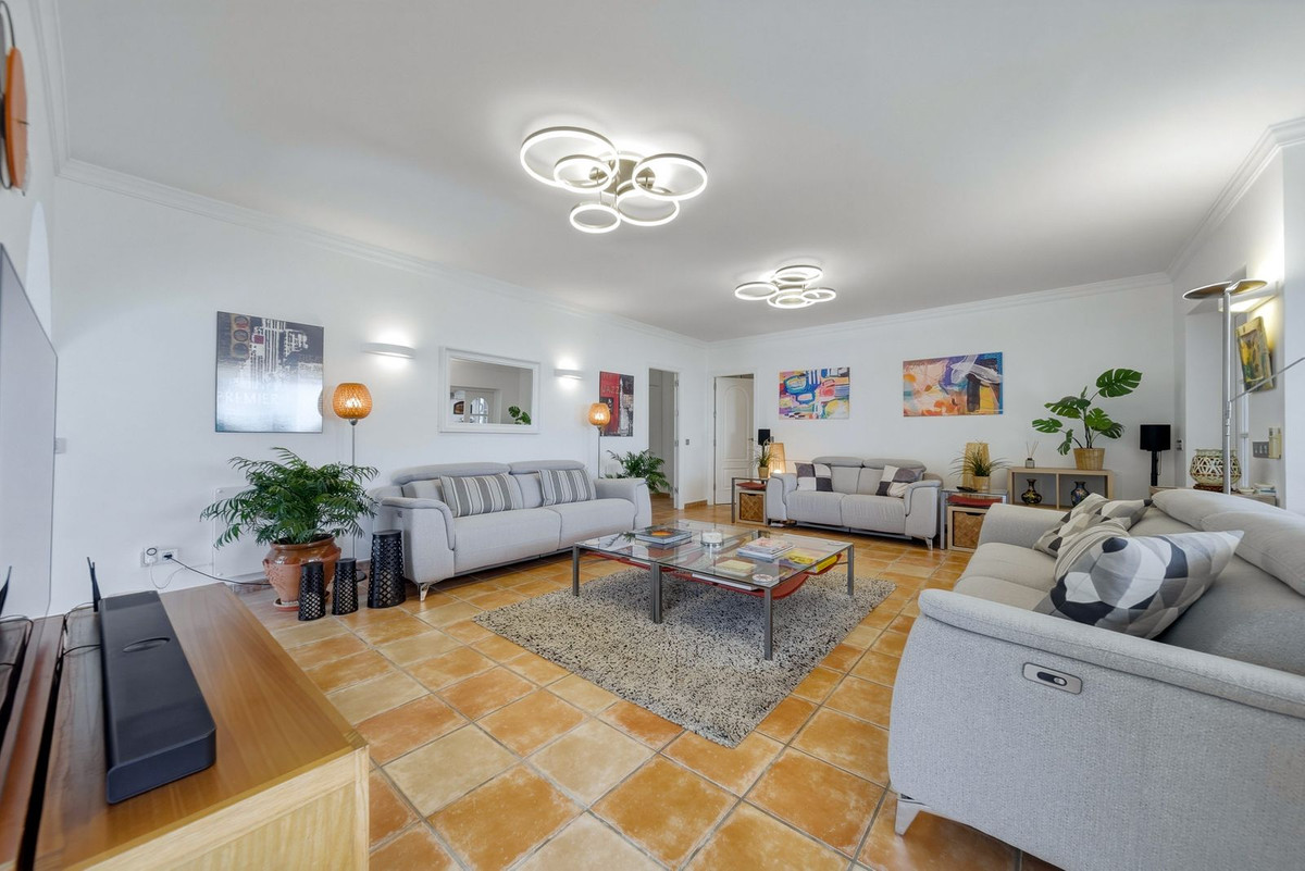 Se vende Villa - Chalet de 5 dormitorios en Costa Del Sol, Málaga, España
