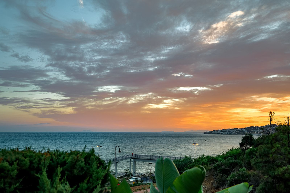 Se vende Villa - Chalet de 5 dormitorios en Costa Del Sol, Málaga, España