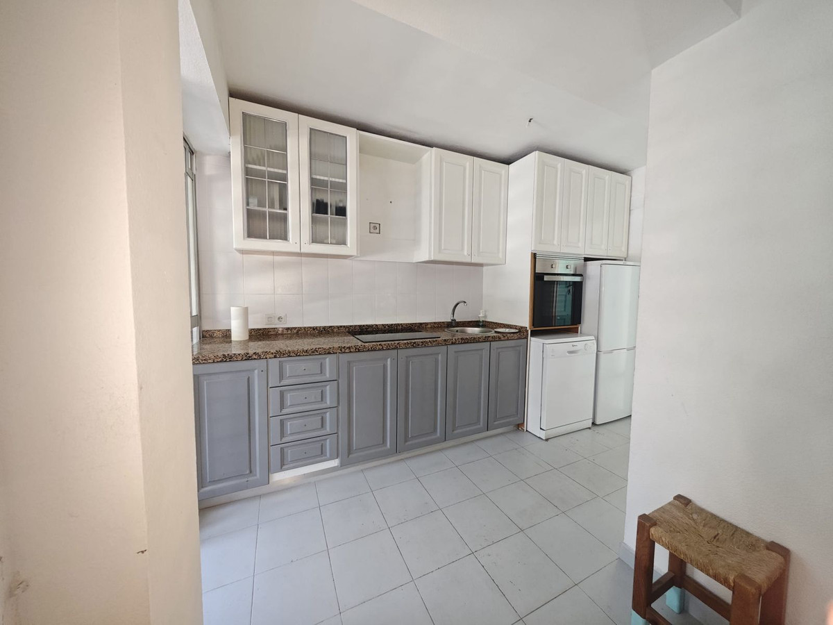 Se vende Apartamento Planta Media de 3 dormitorios en Costa Del Sol, Málaga, España