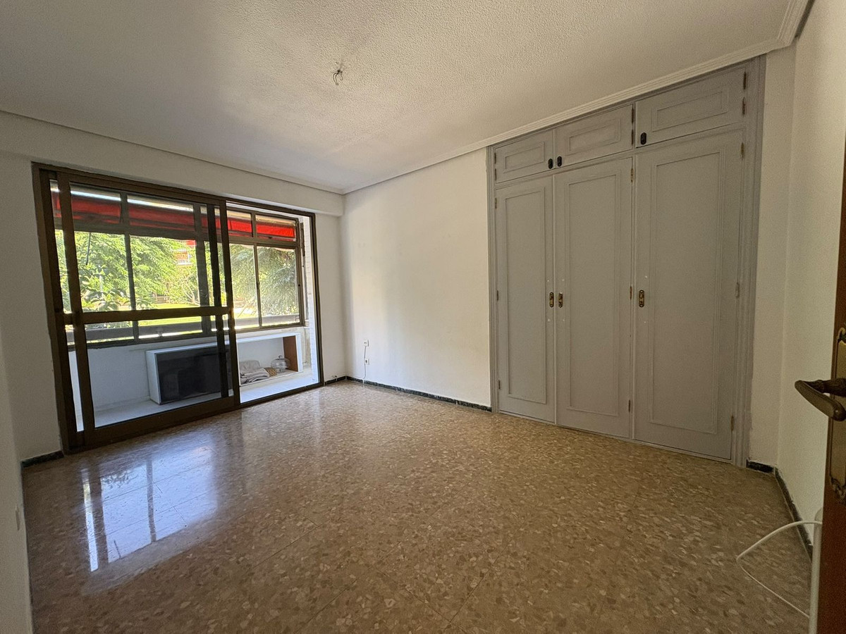 Se vende Apartamento Planta Media de 3 dormitorios en Costa Del Sol, Málaga, España
