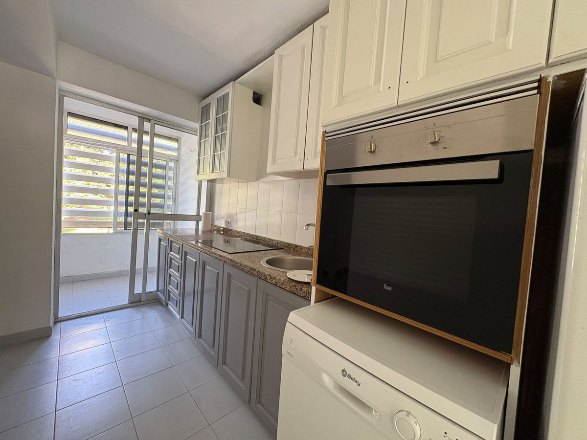 Se vende Apartamento Planta Media de 3 dormitorios en Costa Del Sol, Málaga, España