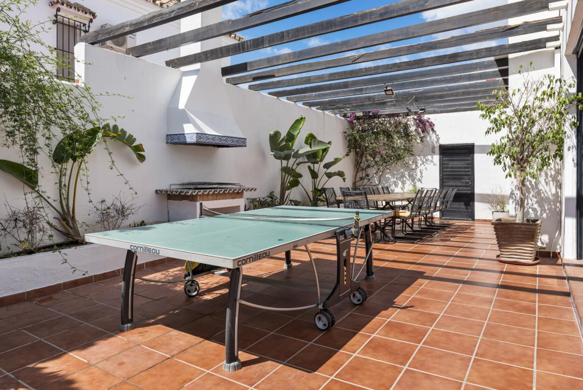 6 Bed Townhouse for sale in Nueva Andalucía Costa Del Sol, Málaga, Spain
