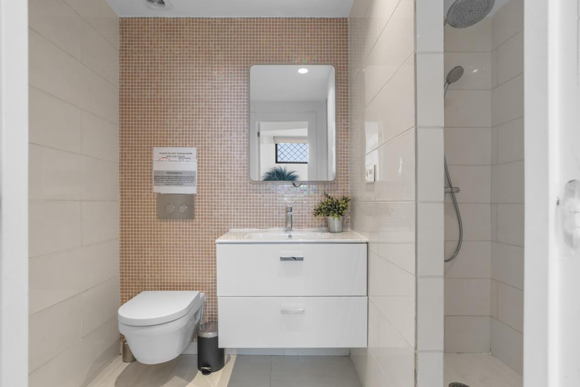 6 Bed Townhouse for sale in Nueva Andalucía Costa Del Sol, Málaga, Spain
