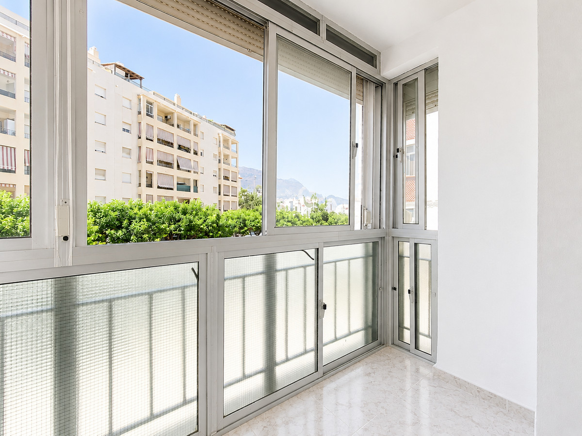 Se vende Apartamento Planta Media de 3 dormitorios en Costa Del Sol, Málaga, España