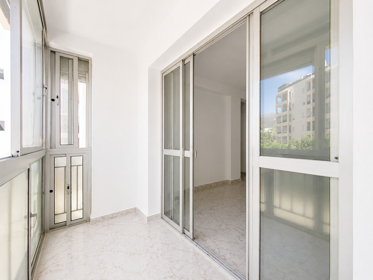 Se vende Apartamento Planta Media de 3 dormitorios en Costa Del Sol, Málaga, España