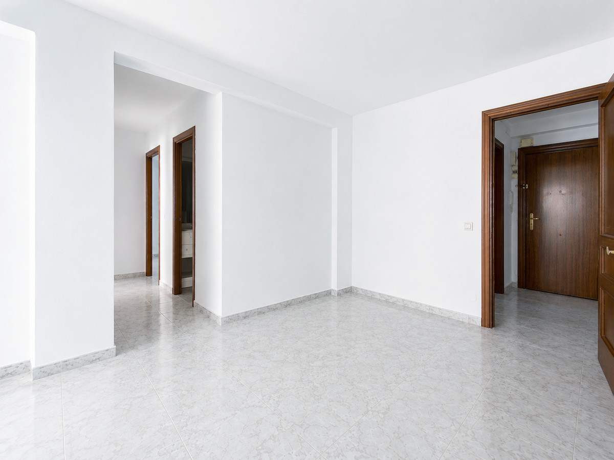 Se vende Apartamento Planta Media de 3 dormitorios en Costa Del Sol, Málaga, España