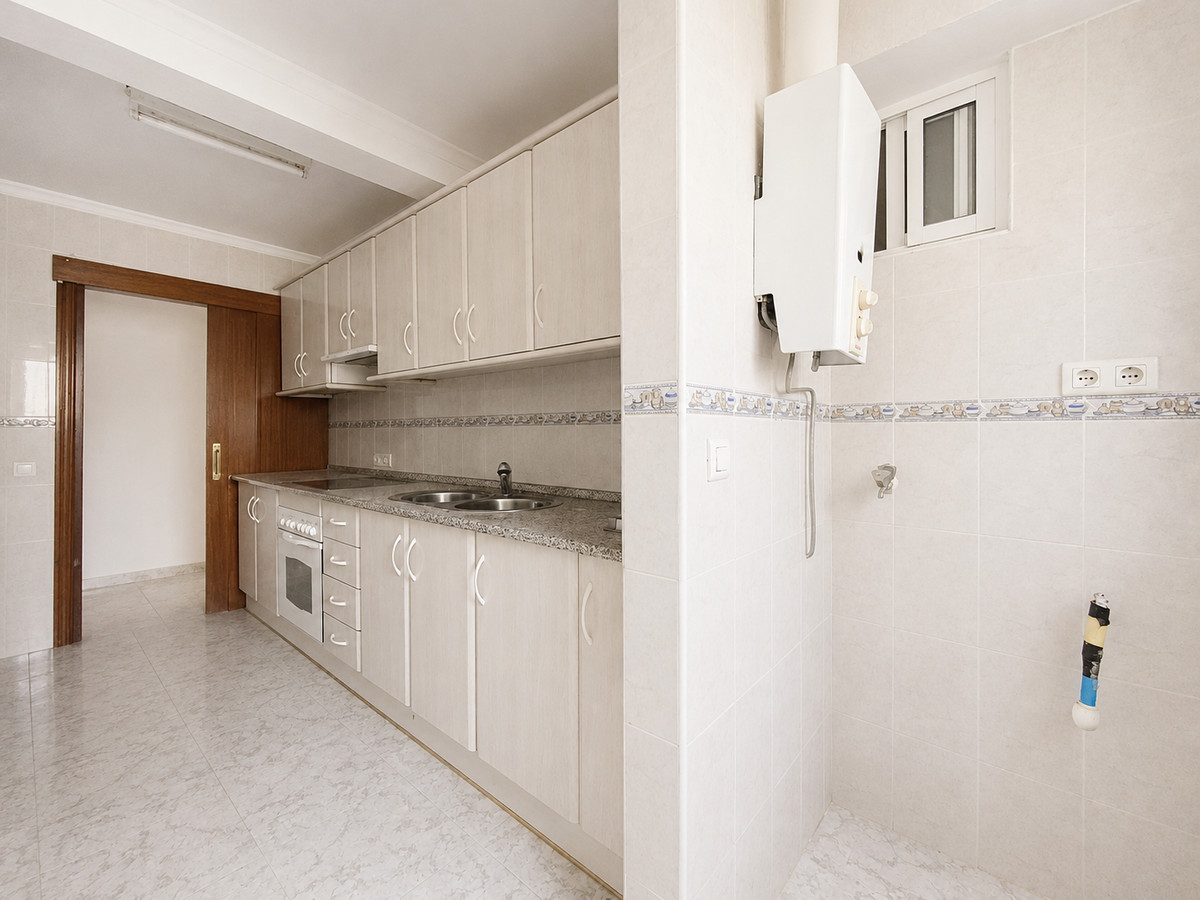 Se vende Apartamento Planta Media de 3 dormitorios en Costa Del Sol, Málaga, España