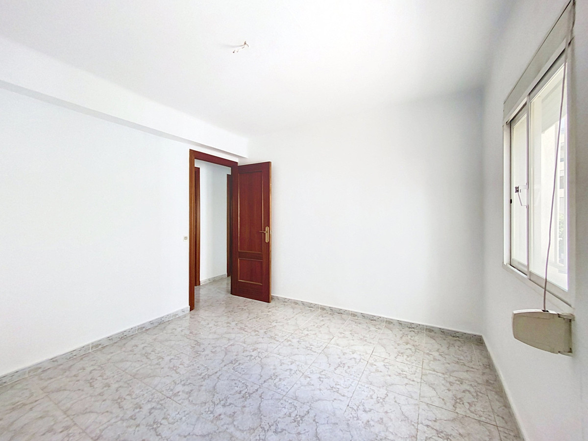 Se vende Apartamento Planta Media de 3 dormitorios en Costa Del Sol, Málaga, España
