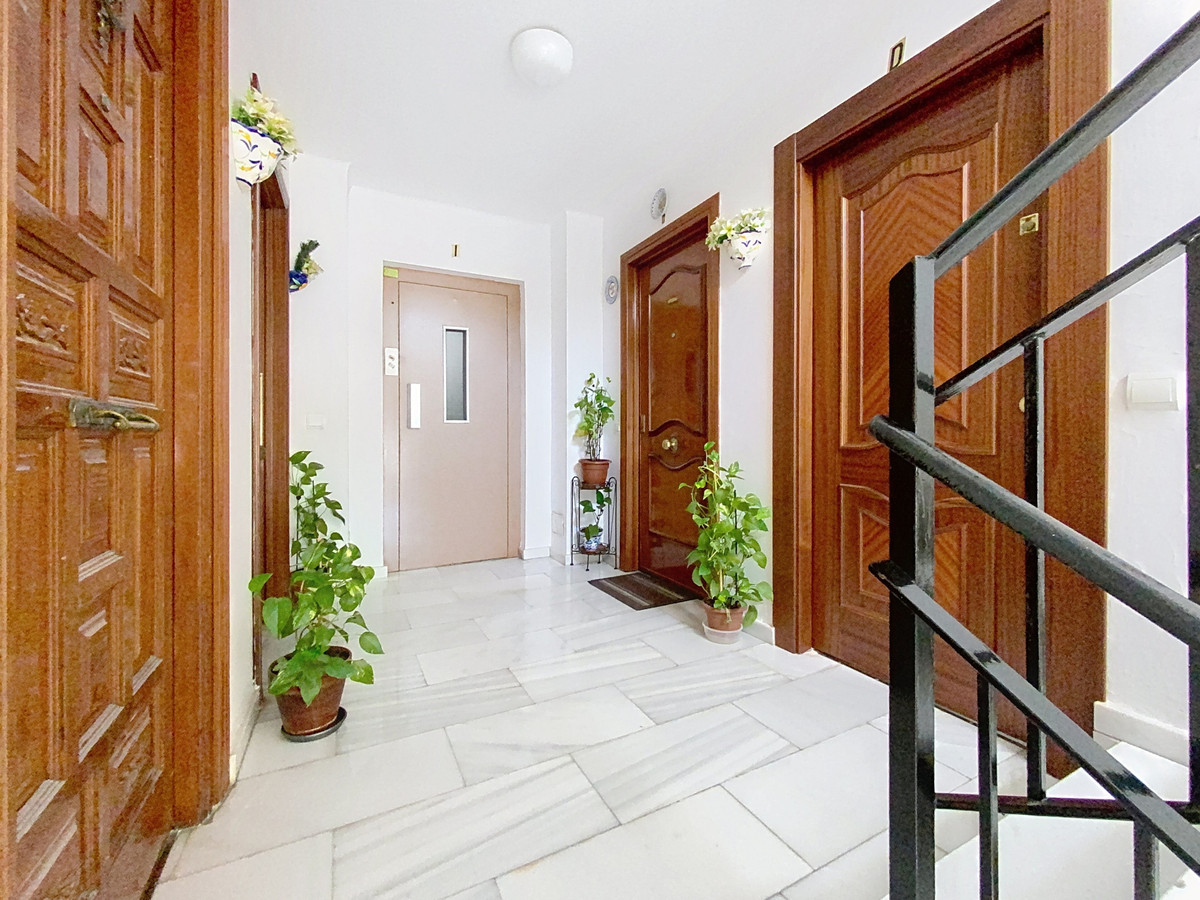 Se vende Apartamento Planta Media de 3 dormitorios en Costa Del Sol, Málaga, España