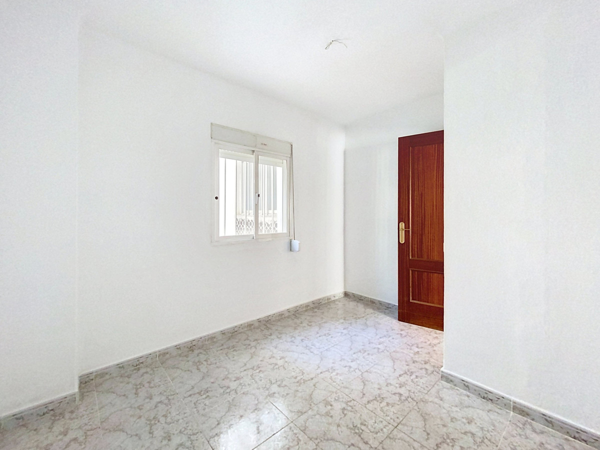 Se vende Apartamento Planta Media de 3 dormitorios en Costa Del Sol, Málaga, España