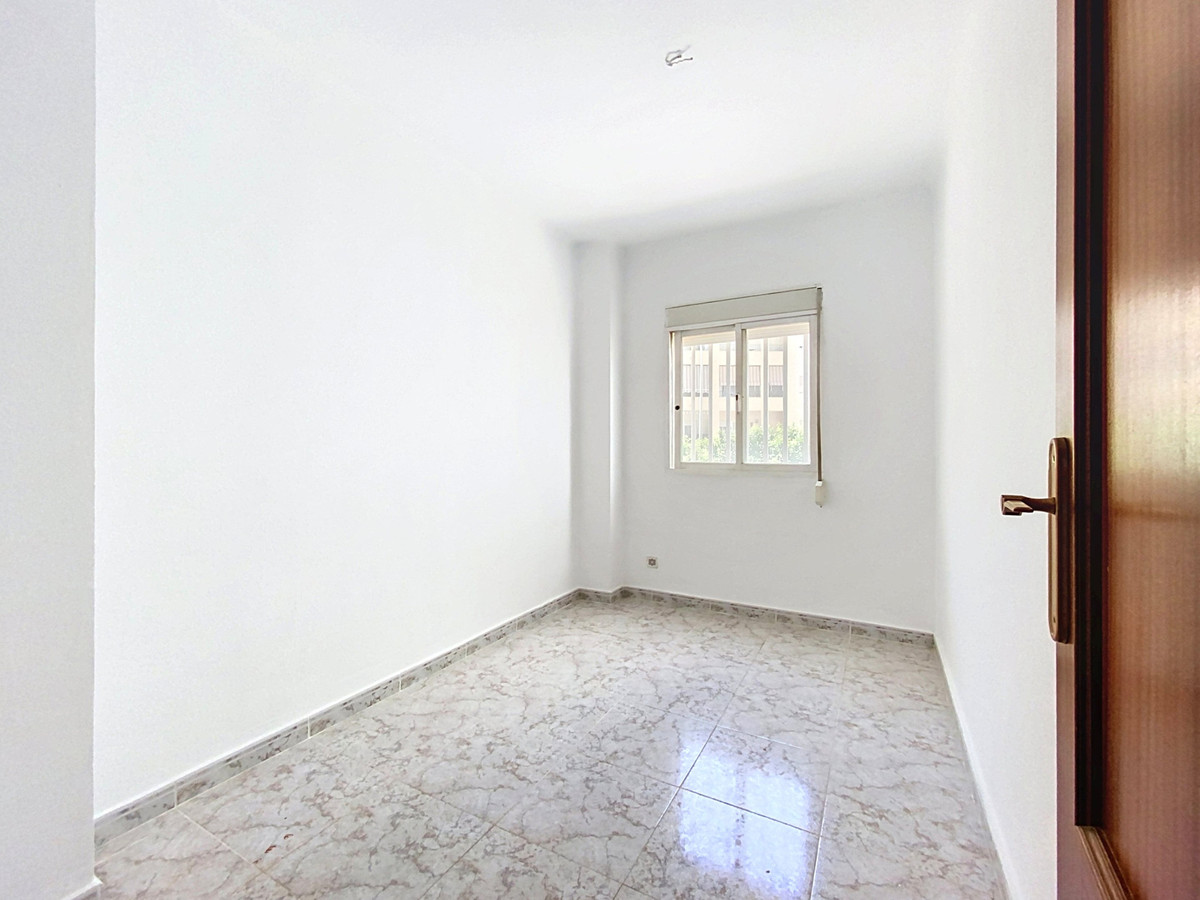 Se vende Apartamento Planta Media de 3 dormitorios en Costa Del Sol, Málaga, España