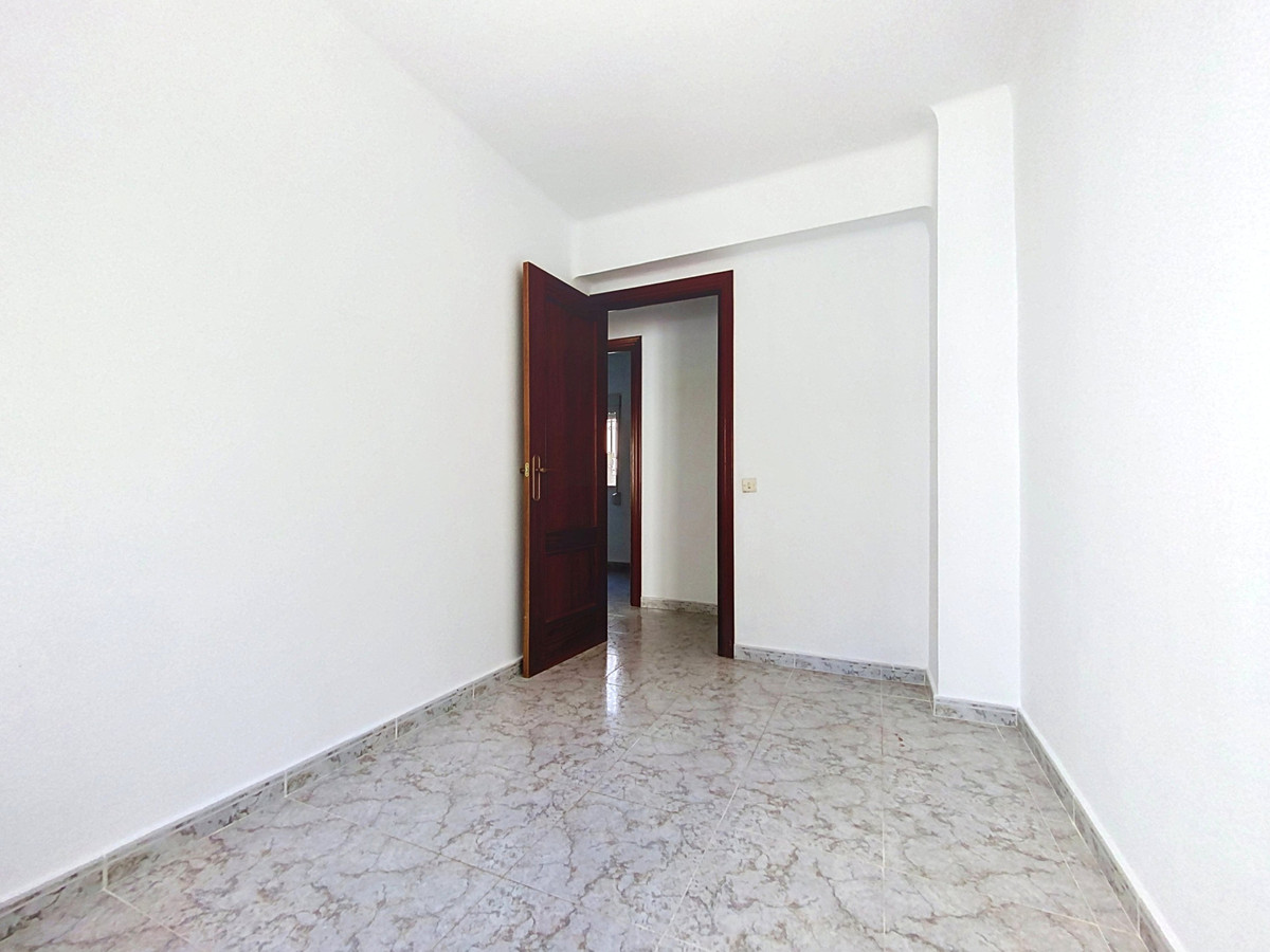 Se vende Apartamento Planta Media de 3 dormitorios en Costa Del Sol, Málaga, España