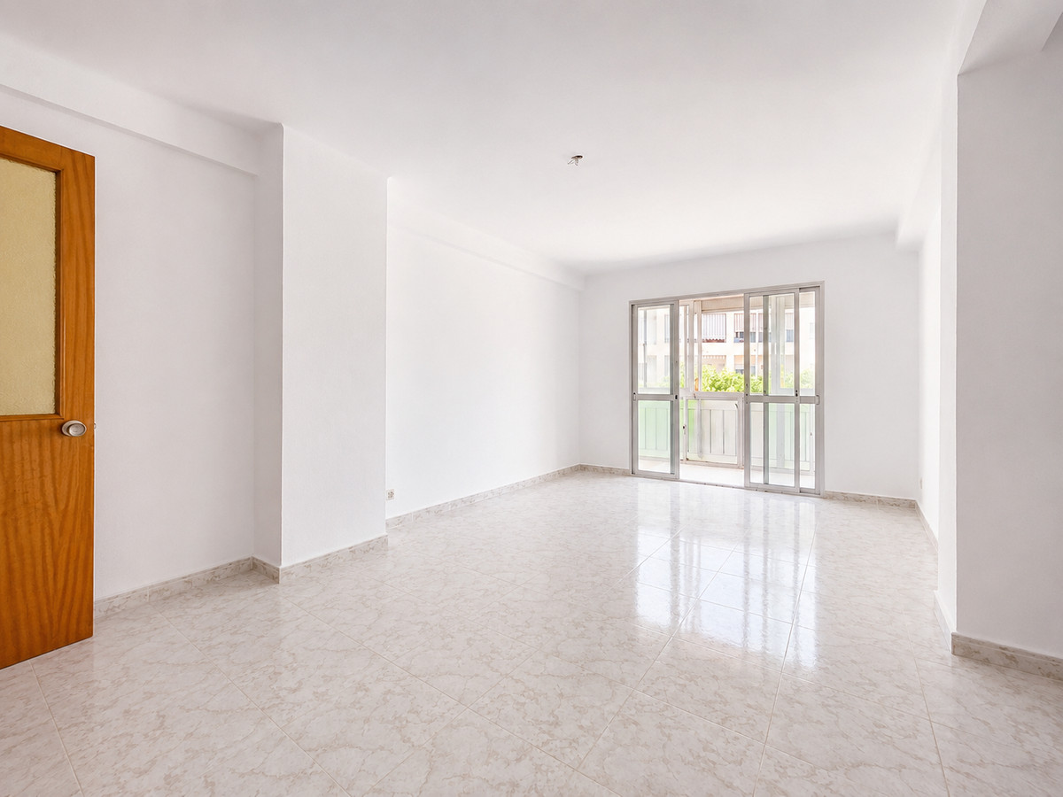Se vende Apartamento Planta Media de 3 dormitorios en Costa Del Sol, Málaga, España