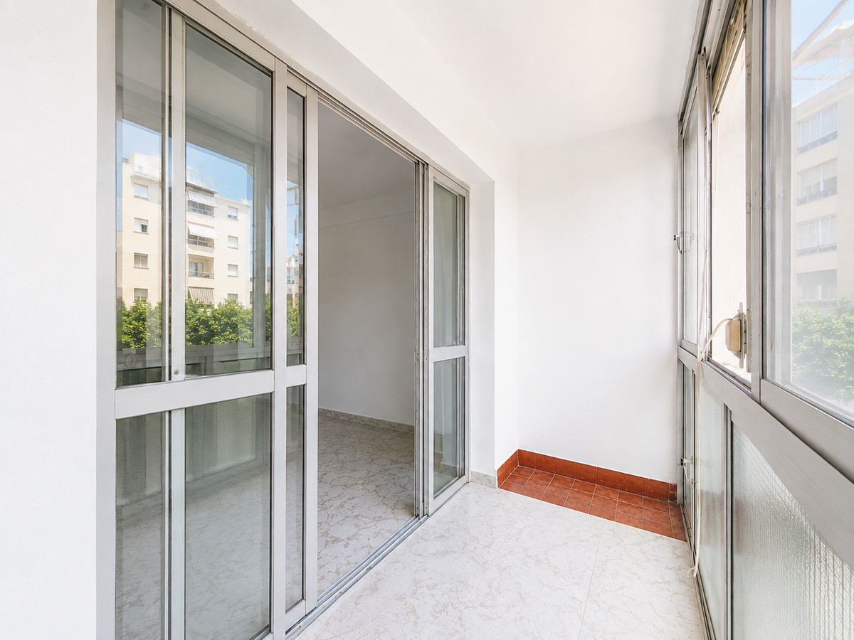 Se vende Apartamento Planta Media de 3 dormitorios en Costa Del Sol, Málaga, España
