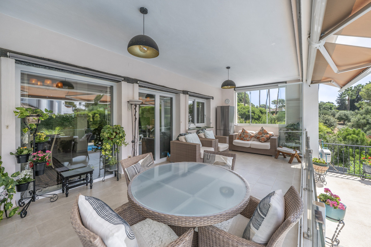 Se vende Villa - Chalet de 4 dormitorios en Costa Del Sol, Málaga, España