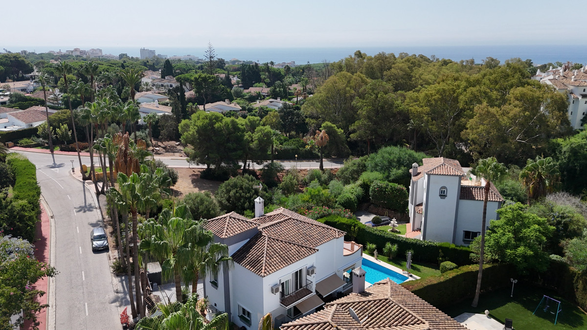 Se vende Villa - Chalet de 4 dormitorios en Costa Del Sol, Málaga, España
