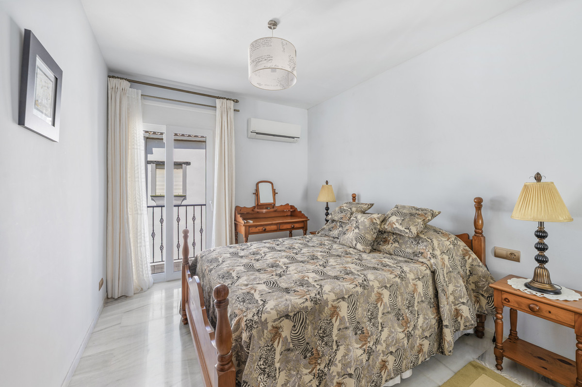 Se vende Villa - Chalet de 4 dormitorios en Costa Del Sol, Málaga, España