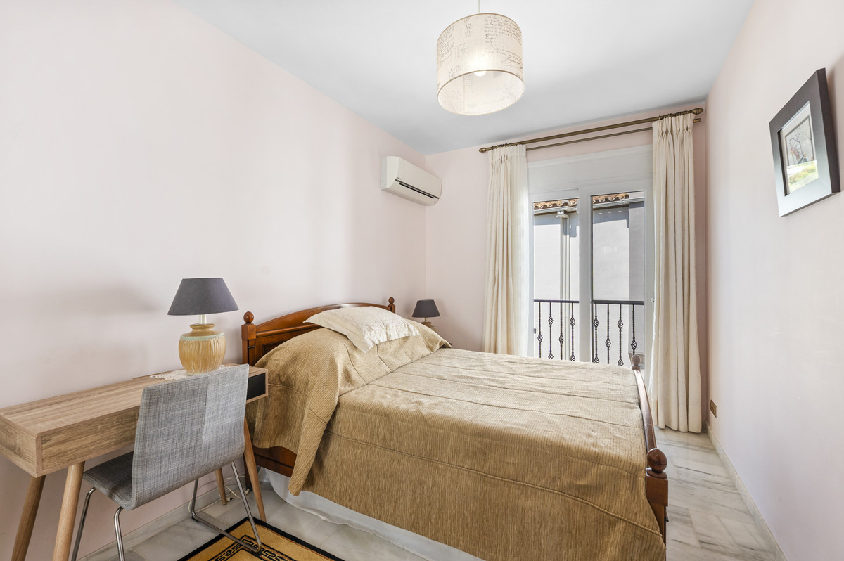 Se vende Villa - Chalet de 4 dormitorios en Costa Del Sol, Málaga, España
