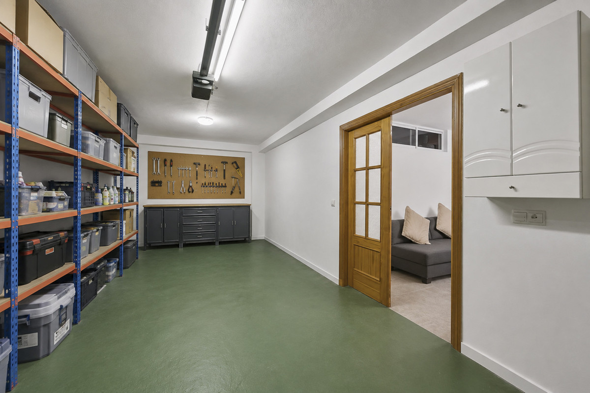Se vende Villa - Chalet de 4 dormitorios en Costa Del Sol, Málaga, España