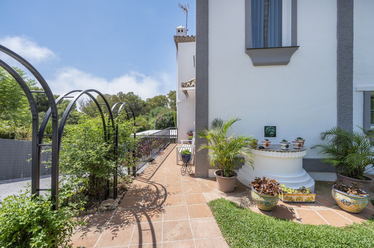 Se vende Villa - Chalet de 4 dormitorios en Costa Del Sol, Málaga, España