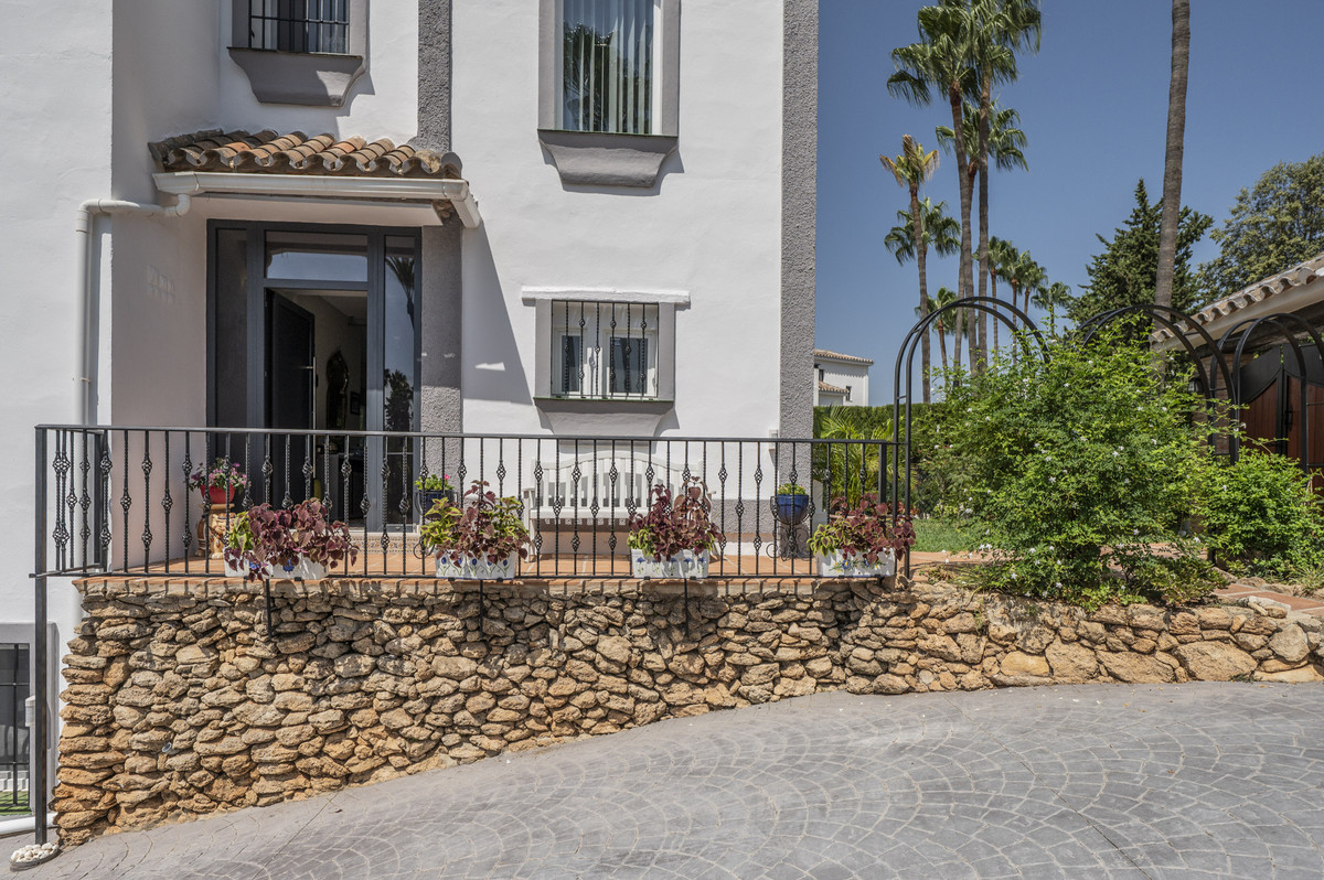 Se vende Villa - Chalet de 4 dormitorios en Costa Del Sol, Málaga, España