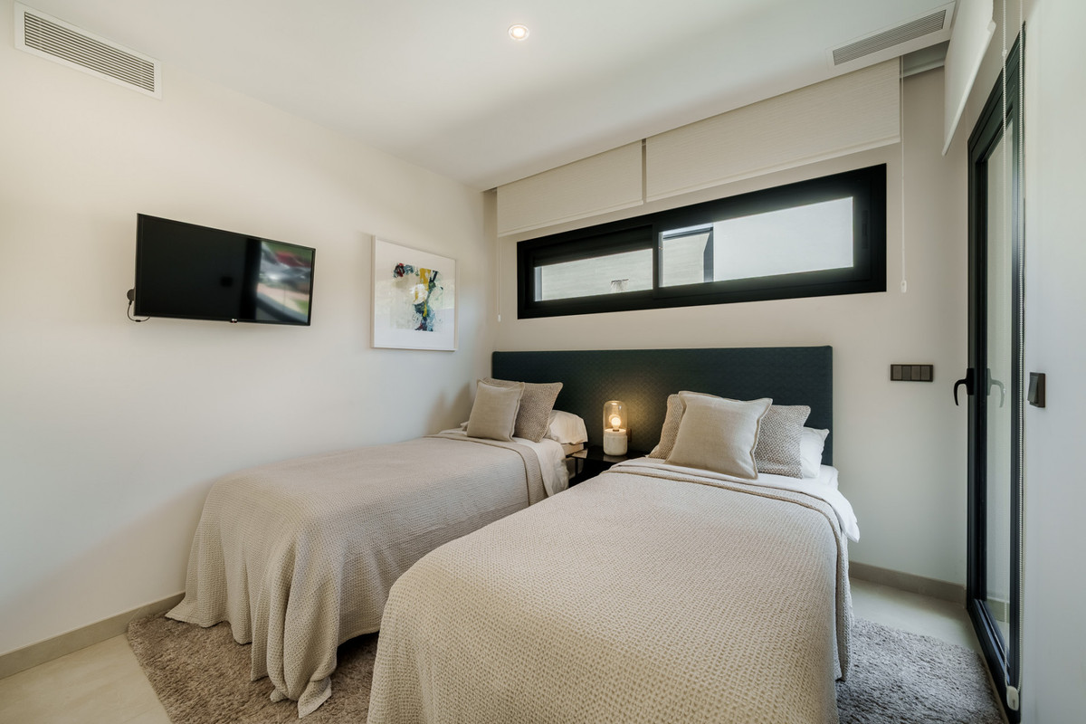 5 Bed Townhouse for sale in Puerto Banús Costa Del Sol, Málaga, Spain