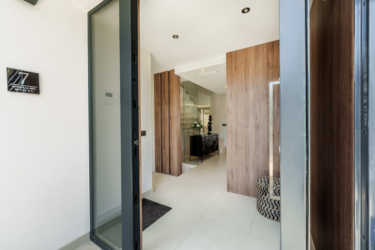 5 Bed Townhouse for sale in Puerto Banús Costa Del Sol, Málaga, Spain