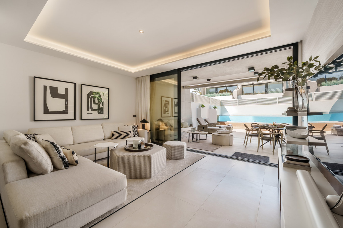 5 Bed Townhouse for sale in Puerto Banús Costa Del Sol, Málaga, Spain