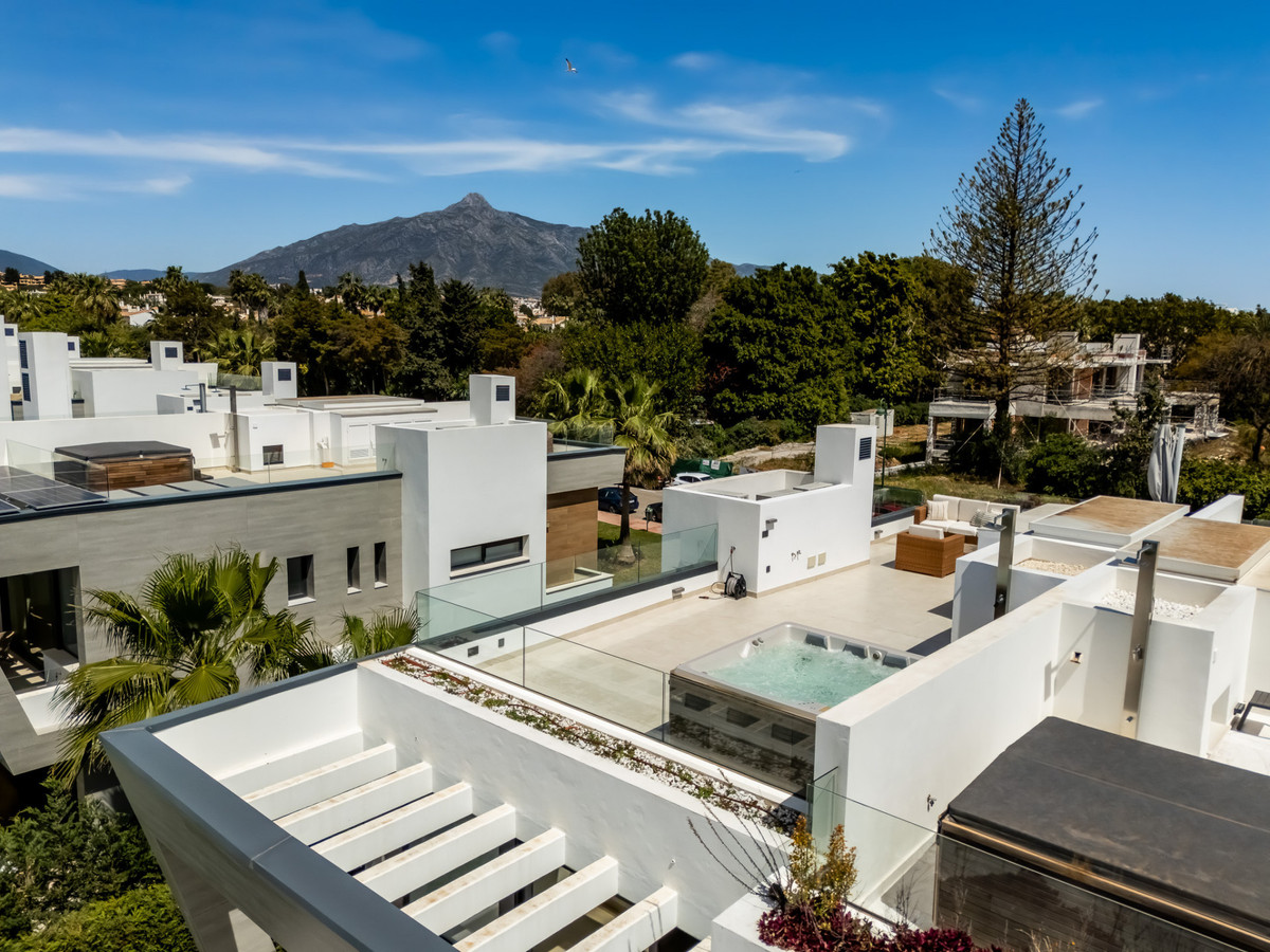 5 Bed Townhouse for sale in Puerto Banús Costa Del Sol, Málaga, Spain