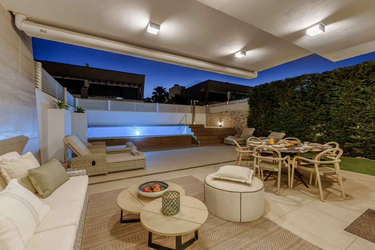 5 Bed Townhouse for sale in Puerto Banús Costa Del Sol, Málaga, Spain