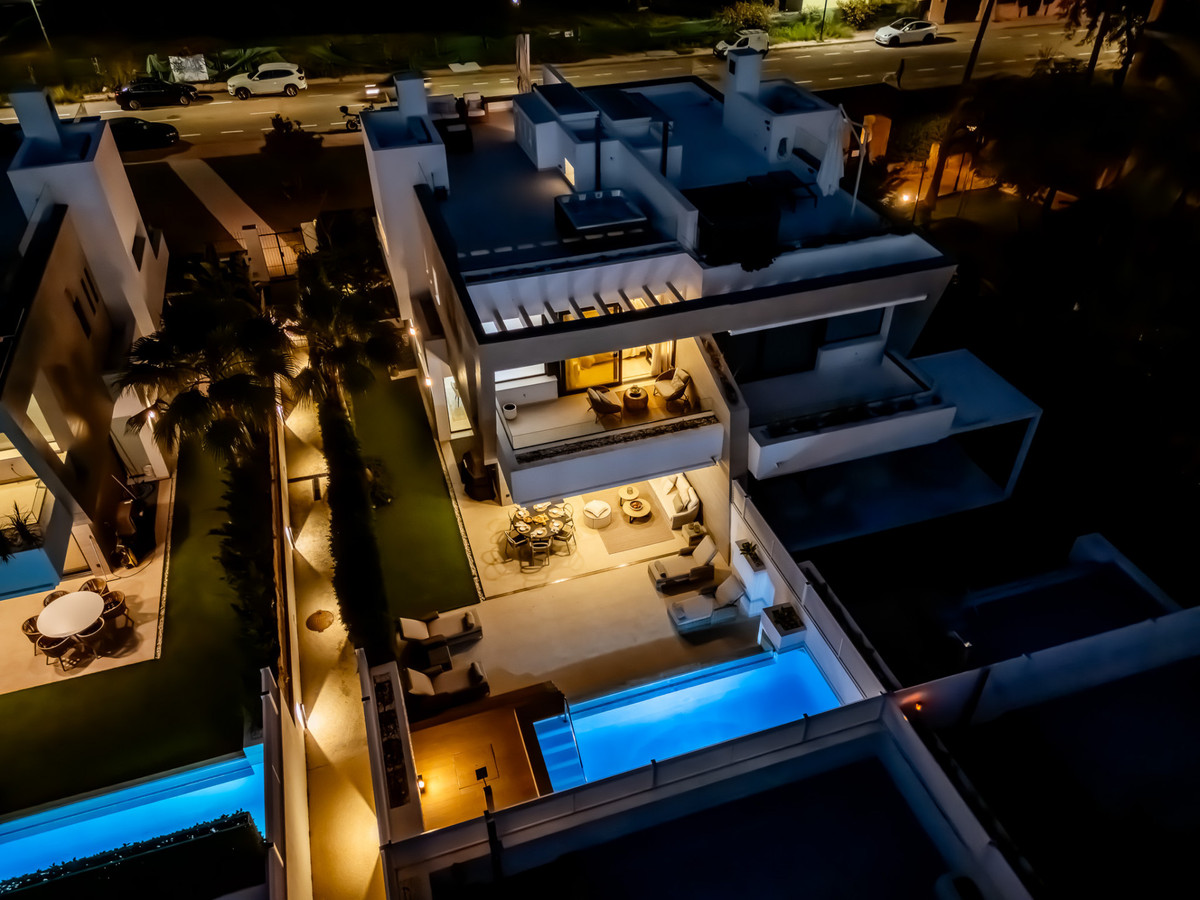 5 Bed Townhouse for sale in Puerto Banús Costa Del Sol, Málaga, Spain