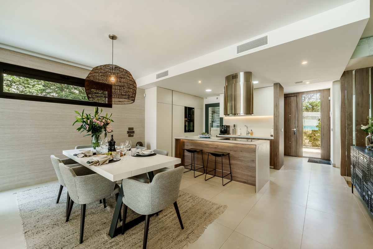 5 Bed Townhouse for sale in Puerto Banús Costa Del Sol, Málaga, Spain