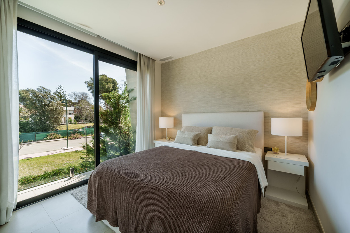 5 Bed Townhouse for sale in Puerto Banús Costa Del Sol, Málaga, Spain