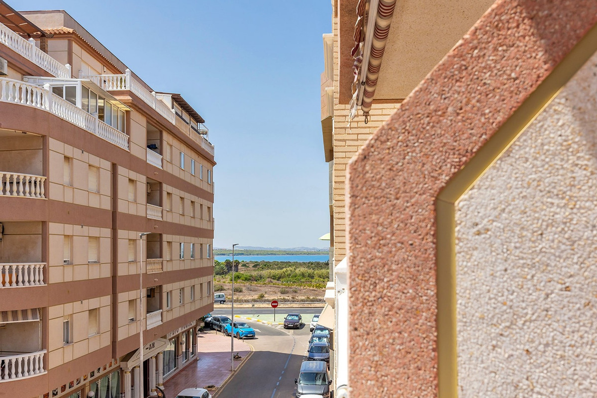 Se vende Apartamento Planta Baja de 2 dormitorios en Costa Blanca, Alicante, España