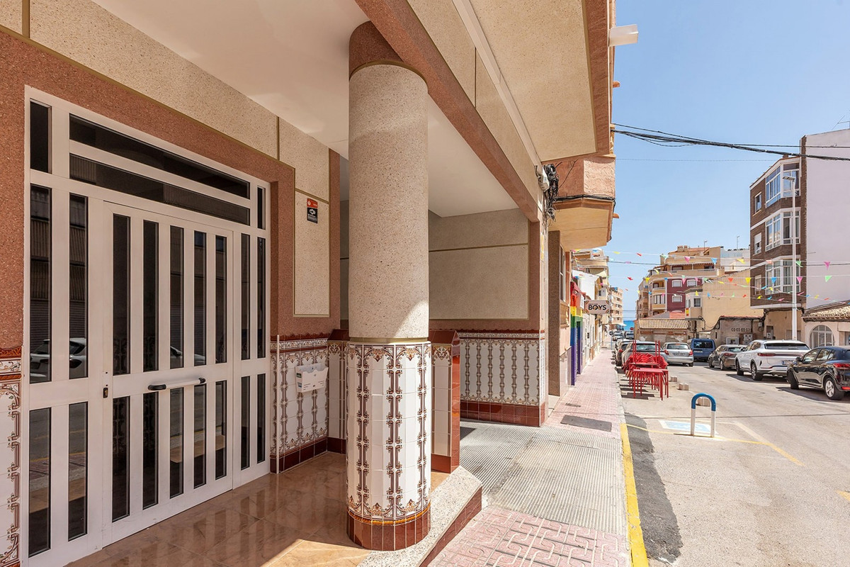 Se vende Apartamento Planta Baja de 2 dormitorios en Costa Blanca, Alicante, España