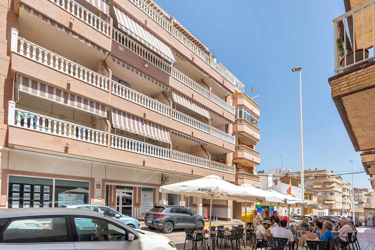 Se vende Apartamento Planta Baja de 2 dormitorios en Costa Blanca, Alicante, España