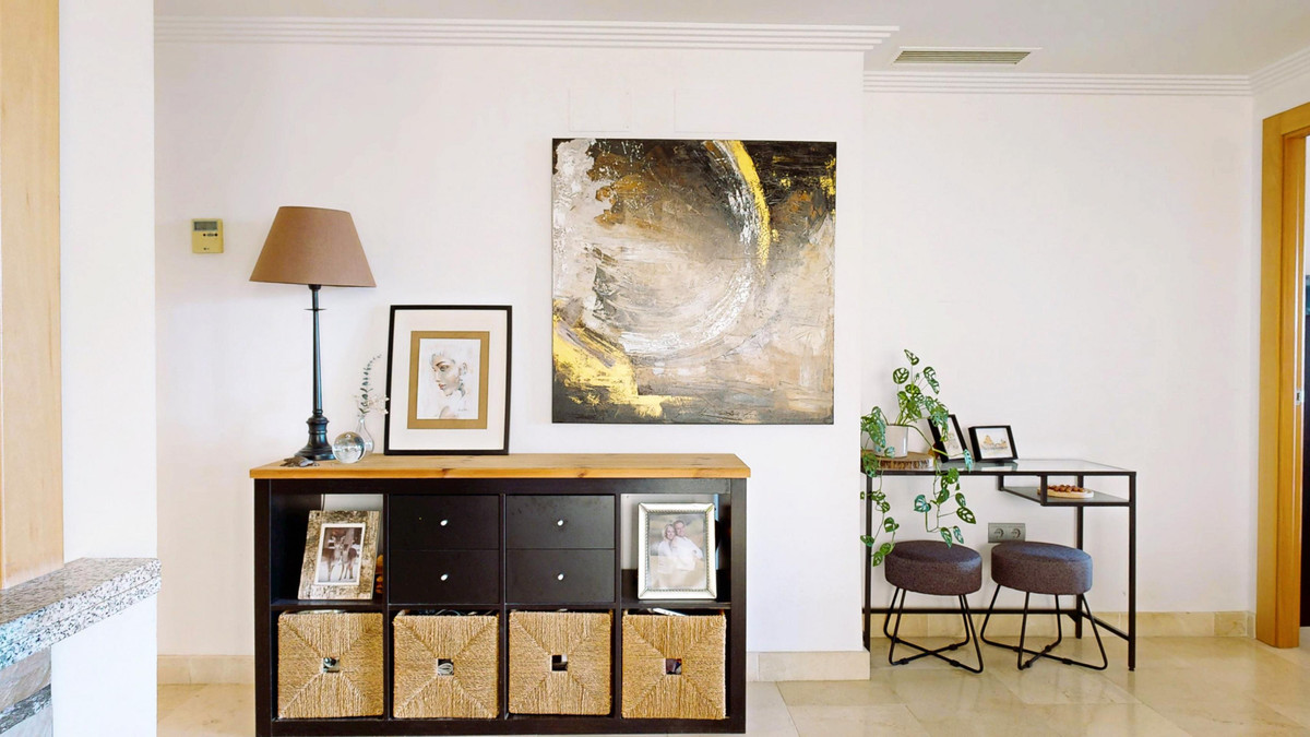 3 Bed Apartment for sale in El Paraiso Costa Del Sol, Málaga, Spain