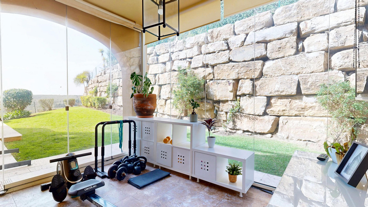 3 Bed Apartment for sale in El Paraiso Costa Del Sol, Málaga, Spain