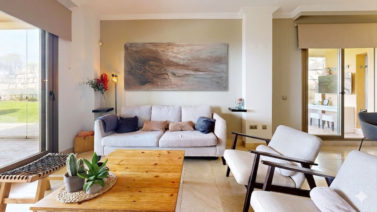 3 Bed Apartment for sale in El Paraiso Costa Del Sol, Málaga, Spain
