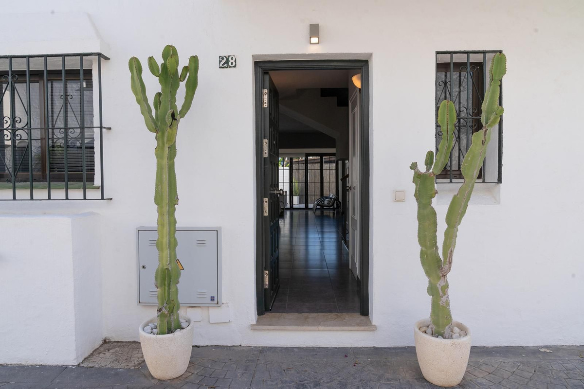 4 Bed Townhouse for sale in San Pedro De Alcántara Costa Del Sol, Málaga, Spain