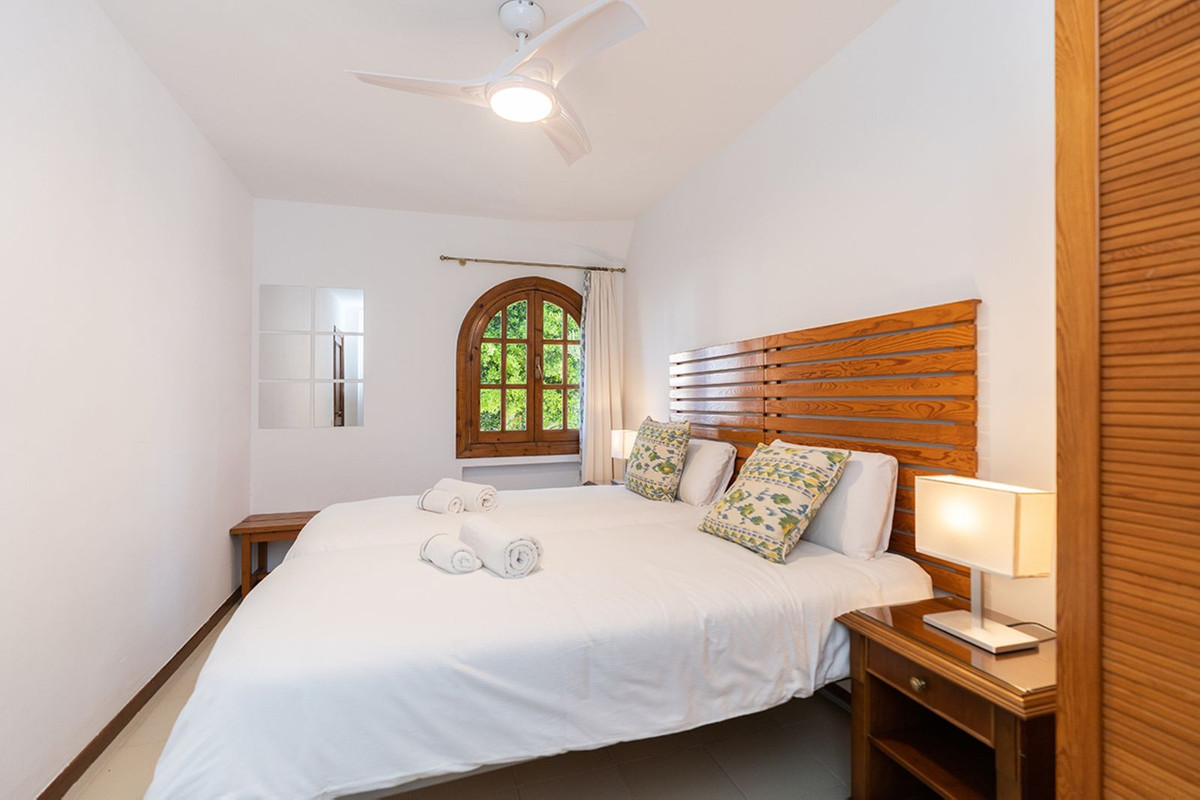 Se vende Villa - Chalet de 7 dormitorios en Costa Del Sol, Málaga, España